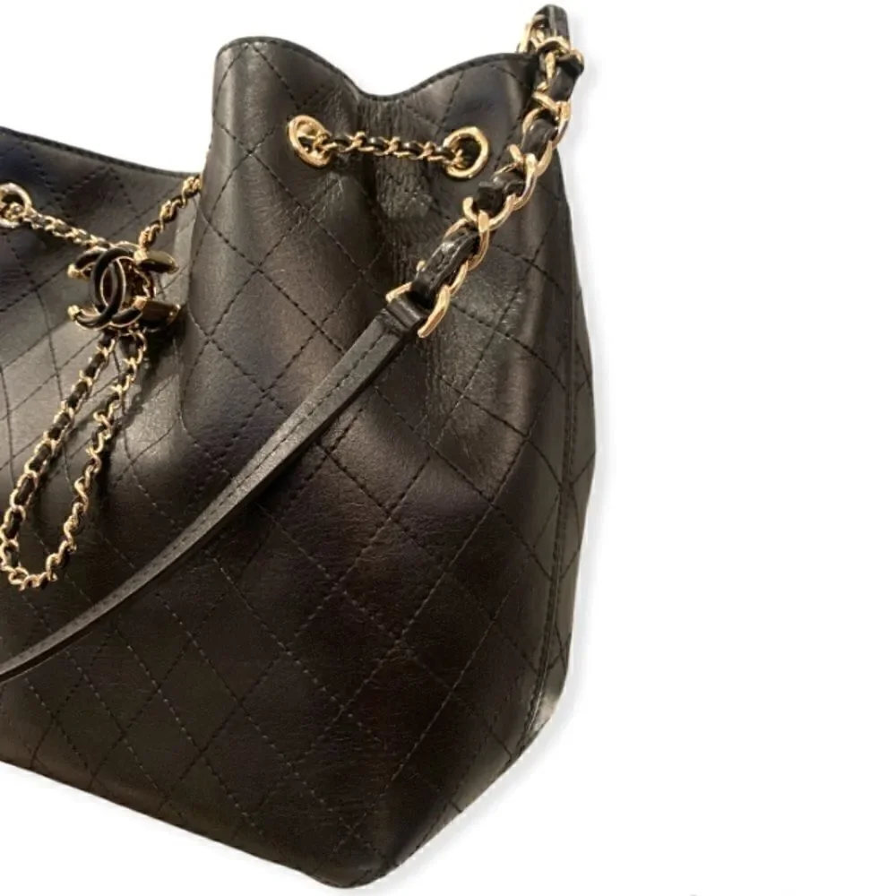 CHANEL Calfskin Stitched Drawstring Bag (Black)